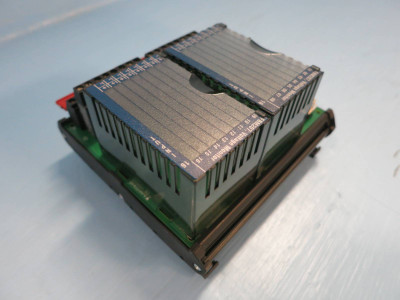 Foxboro P0916KP-0B FBM207 PLC Module w DIN Mount Base P0916AL 0E RY0712 RY0330 (PM1271-19)