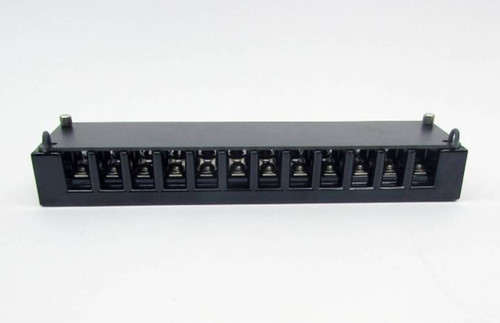 https://d3d71ba2asa5oz.cloudfront.net/12014161/images/1612h-nnb-marathon-1612h-600v-30a-12p-16awg-dual-row-terminal-block-barrier-255443351.jpg