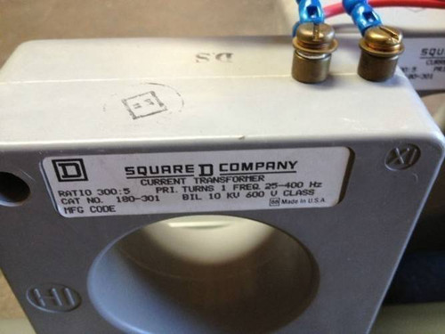Square D 180-301 300:5 Ratio 600V Current Transformer CT (YY2124-10)