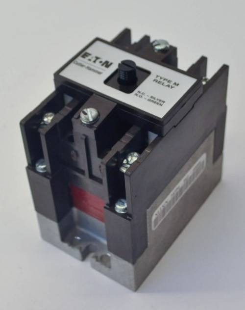 New Eaton Cutler Hammer D26MR02A Magnet and Rear Deck Relay Type M 120V Ser A2 (YY3335-2)