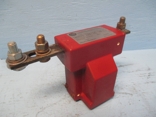 Allen Bradley 80025-158-12 Current Transformer Ratio 300:5 131262 CT (DW0303-2)