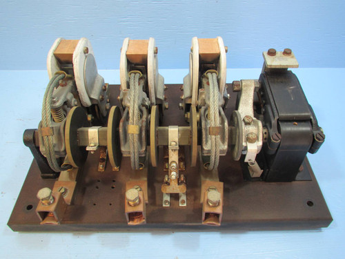 Clark Type 300-4 R3A AC Contactor AO Smith 3P 480V A77-257666 3004R3A Control 60 (NP1716-1)