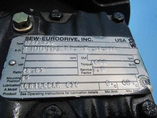 SEW Eurodrive RF67LP90 Gearbox Gear Reducer 28.83 Ratio 4600 Torque Servo Motor (NP1776-4)