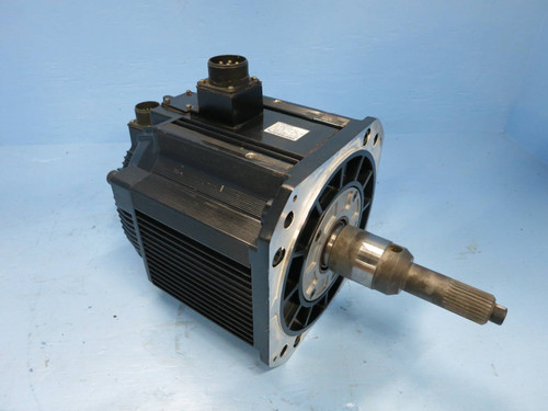Yaskawa SGMDH-45A2B-YR14 32.4A 1500 rpm AC Servo Motor 4.5 kW 3PH SGMDH45A2BYR14 (DW0856-1)