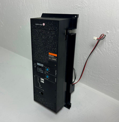 Merlin Gerin STR 28 D 3000A MasterPact Breaker LI Trip Unit w/ 54766 Plug STR28D (EM5131-1)