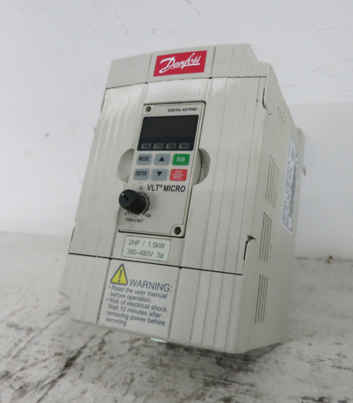 Danfoss VLT-Micro 176F7313 2 HP AC VS Drive 1.5 kW 480V 3PH 3.1 kVA 4A (DW6504-11)