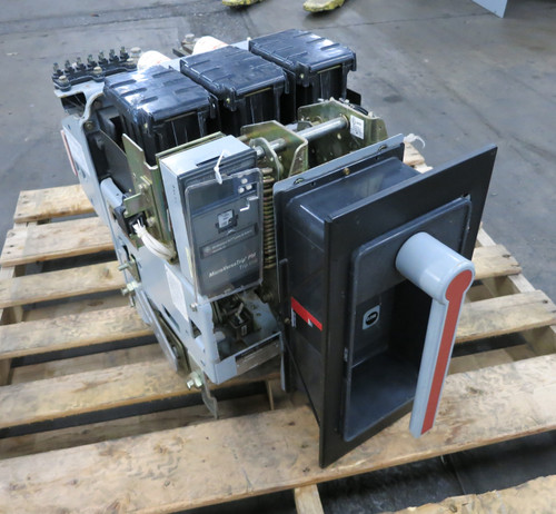 GE AKRU-10D-30 800A Fused Air Circuit Breaker LSI Trip Unit A208LSIM 800 Amp MO (DW6658-2)