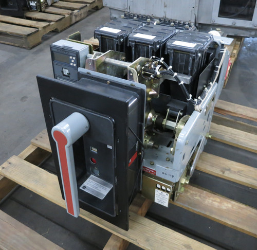 GE AKRU-10D-30 800/600A Fused Air Circuit Breaker LSI Trip Unit A208LSIR MO (DW6912-1)