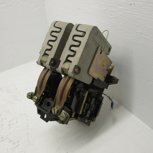 GE IC2800 16322AQ52P DC Contactor 25A 600V 25 Amp 600 VAC 240VDC Coil G102 USA (AH0809-1) GE IC2800 16322AQ52P DC Contactor 25A 600V 25 Amp 600 VAC 240VDC Coil G102 USA (AH0809-1)