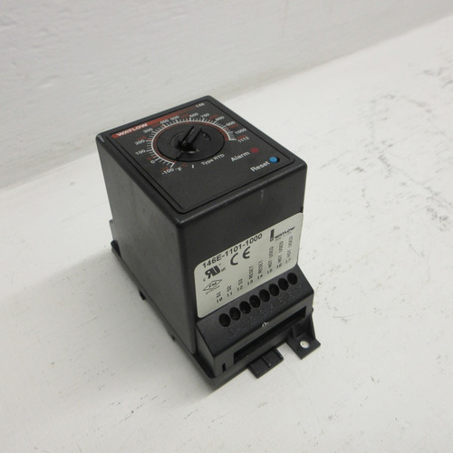 Watlow 146E-1101-1000 Temperature Controller 120VAC Type RTD (-100°F To 1112°F) (AH0960-1)
