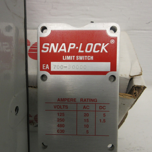 NEW Namco EA700-30000 Snap-Lock Limit Switch 2 Pole 600VAC NEMA 1/4/13 1W NIB (AH0968-1)