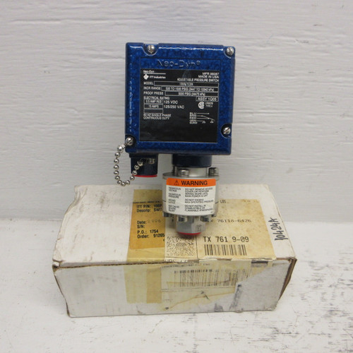 NEW ITT Industries 100P47C3X Adjustable Pressure Switch Range: 500-1500 PSIG NIB (AH0979-1)