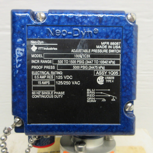 NEW ITT Industries 100P47C3X Adjustable Pressure Switch Range: 500-1500 PSIG NIB (AH0979-1)