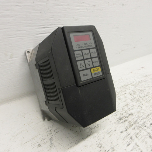 Toshiba VFSX-2007UP Transistor Inverter Drive 3PH 200~230V 4.5A 0.75kW Max Form (AH1021-1)