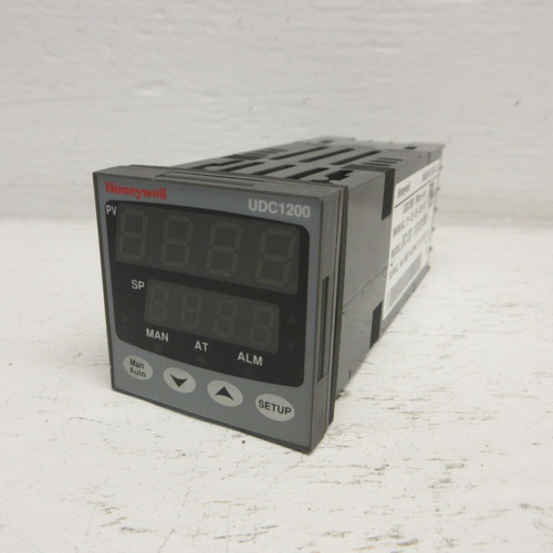 Honeywell UDC1200 Micro-Pro DC120110131000 Digital Temperature Controller 8N UDC (AH1150-1)
