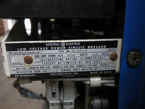 GE AK-2-25-2 600A Power Circuit Breaker EO 48 VDC Closing Under Voltage 600 Amp (DW8300-1)