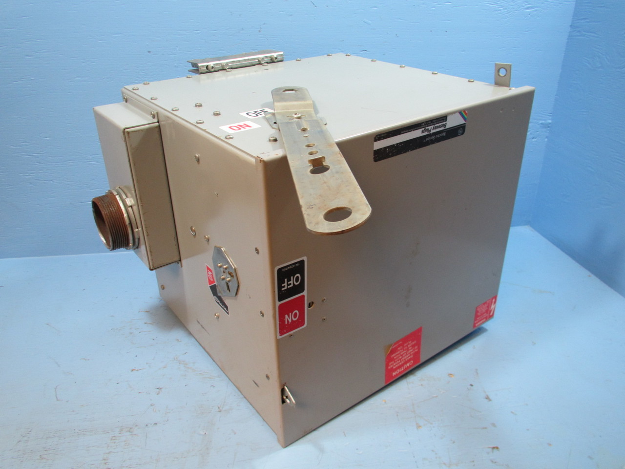 Last Day for GE Bus Plug Sale