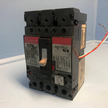 GE SELA36AI0030 30A Spectra Circuit Breaker w 20 Amp Plug & Aux General Electric (EM2903-26)