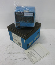 NEW Honeywell RM7838-B-1013 Burner Control Module Temperature Controller 7800 (DW6246-1)