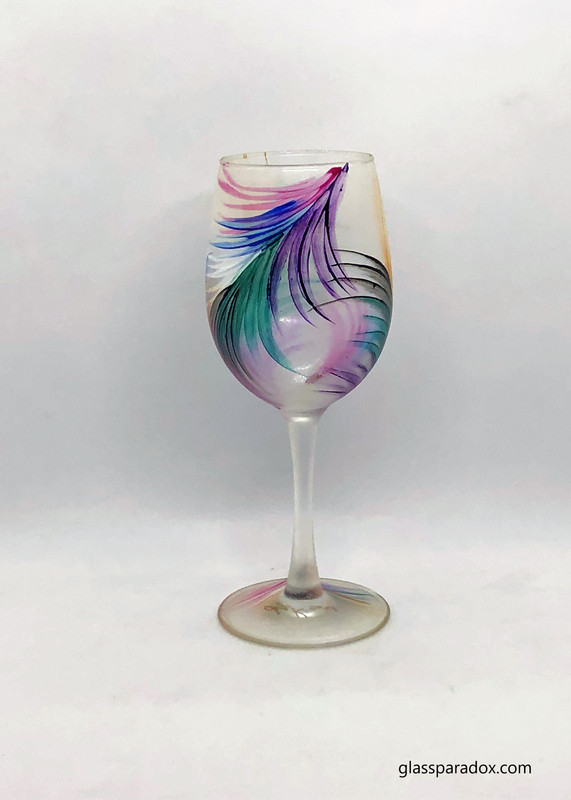 Fan ~ 12 oz wine glass