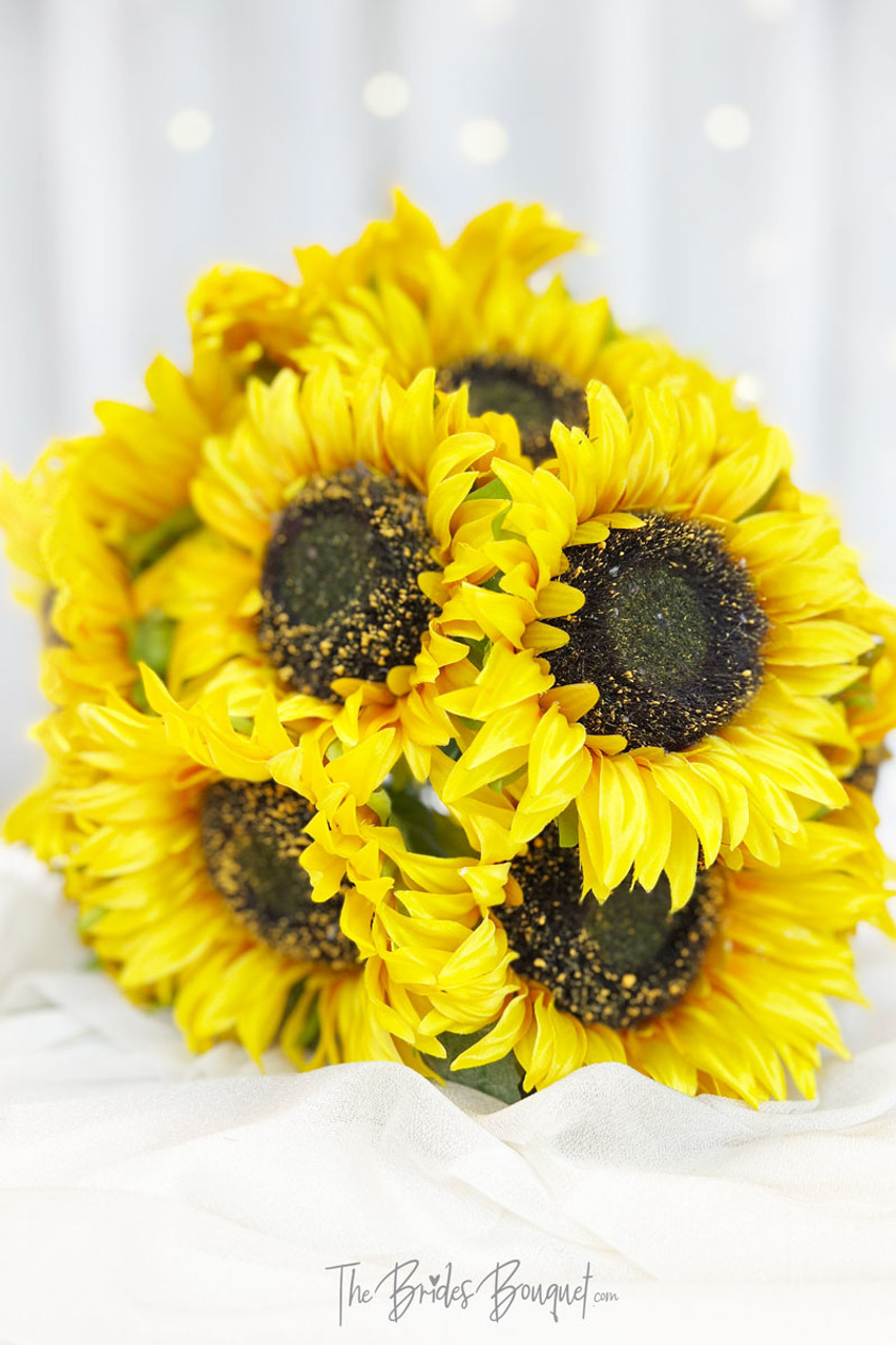 Wedding flowers bridal bouquets Package decorations sunflowers