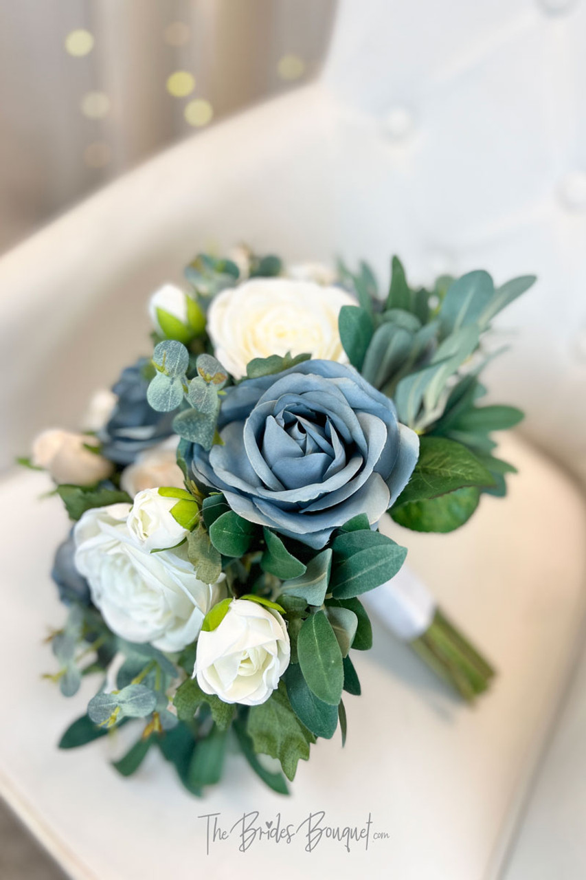 blue and green wedding flower arrangements