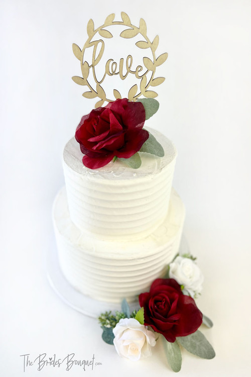 making the classic wedding. Birthday cake. White Rose. cake look with  flowers decorations White cake decorated for a wedding celebration of love,  Stock Photo | Adobe Stock