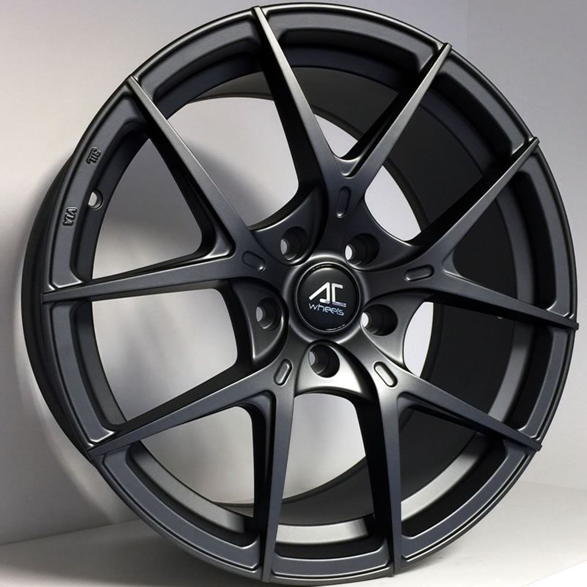 AC Supremo 18" Alloy Wheels Matt Dark Grey Meduza Design Ltd