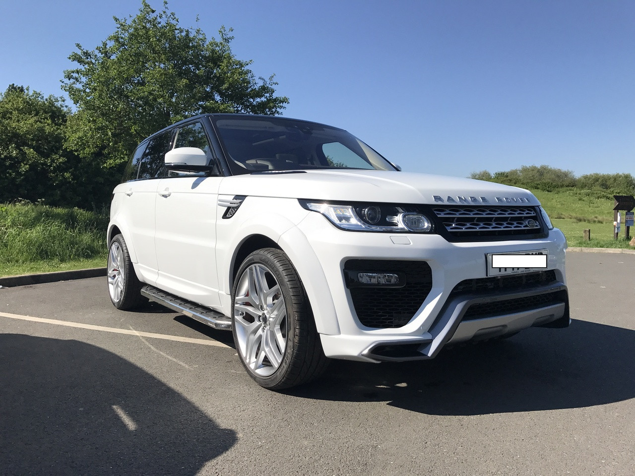 Range Rover Sport L494 Caractere Body Kit - Meduza Design Ltd