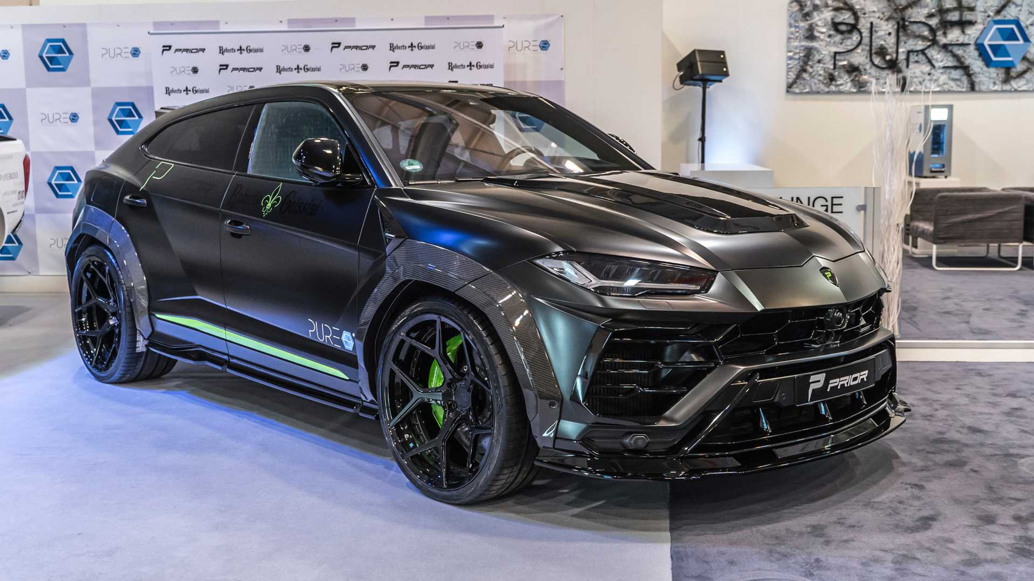 Urus Prior Design PD700 Wide Body Kit Meduza Design Ltd