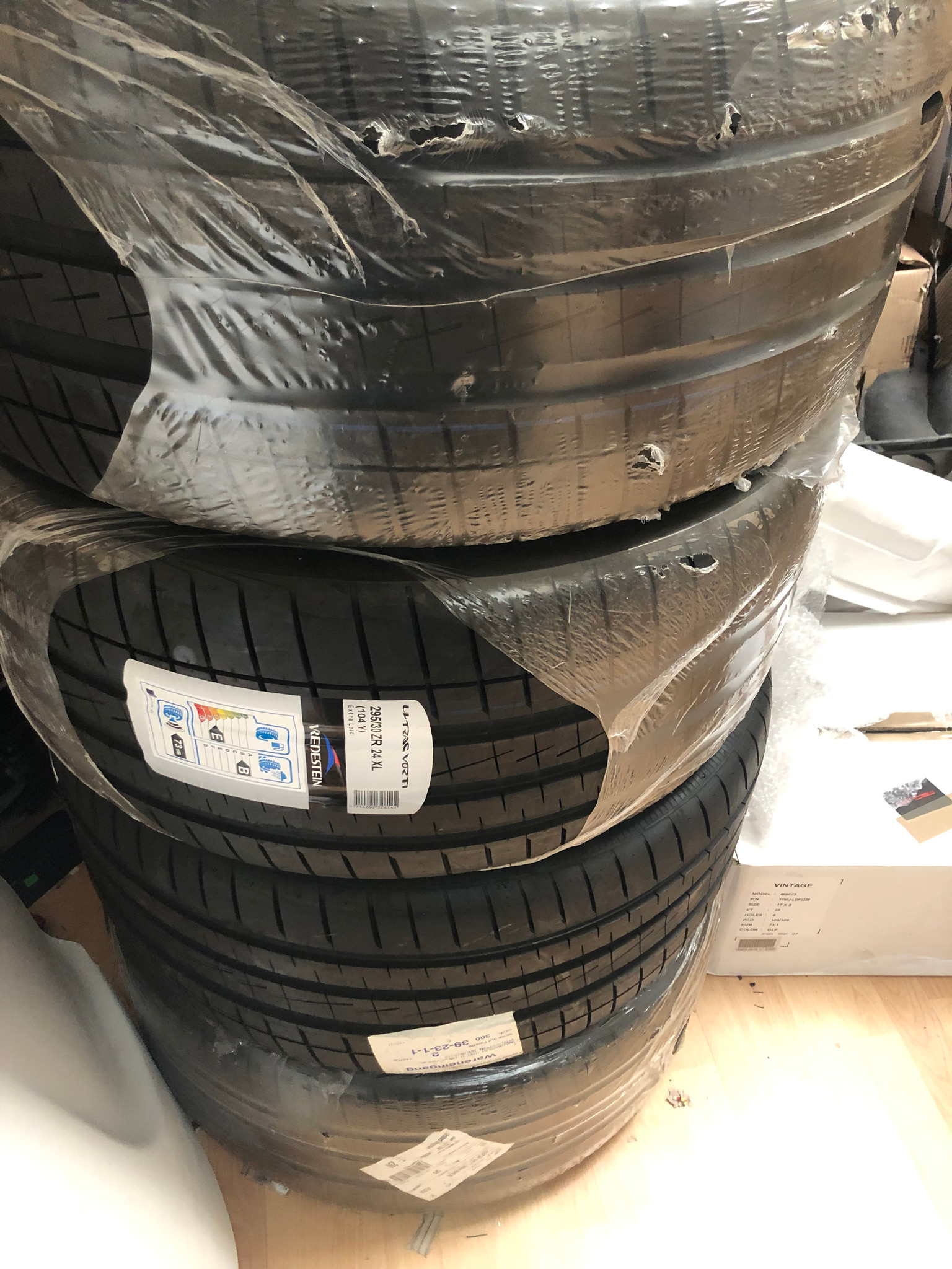 295/30 24 XL 104 Y Vredestein Ultrac Vorti Tyres - Meduza Design Ltd