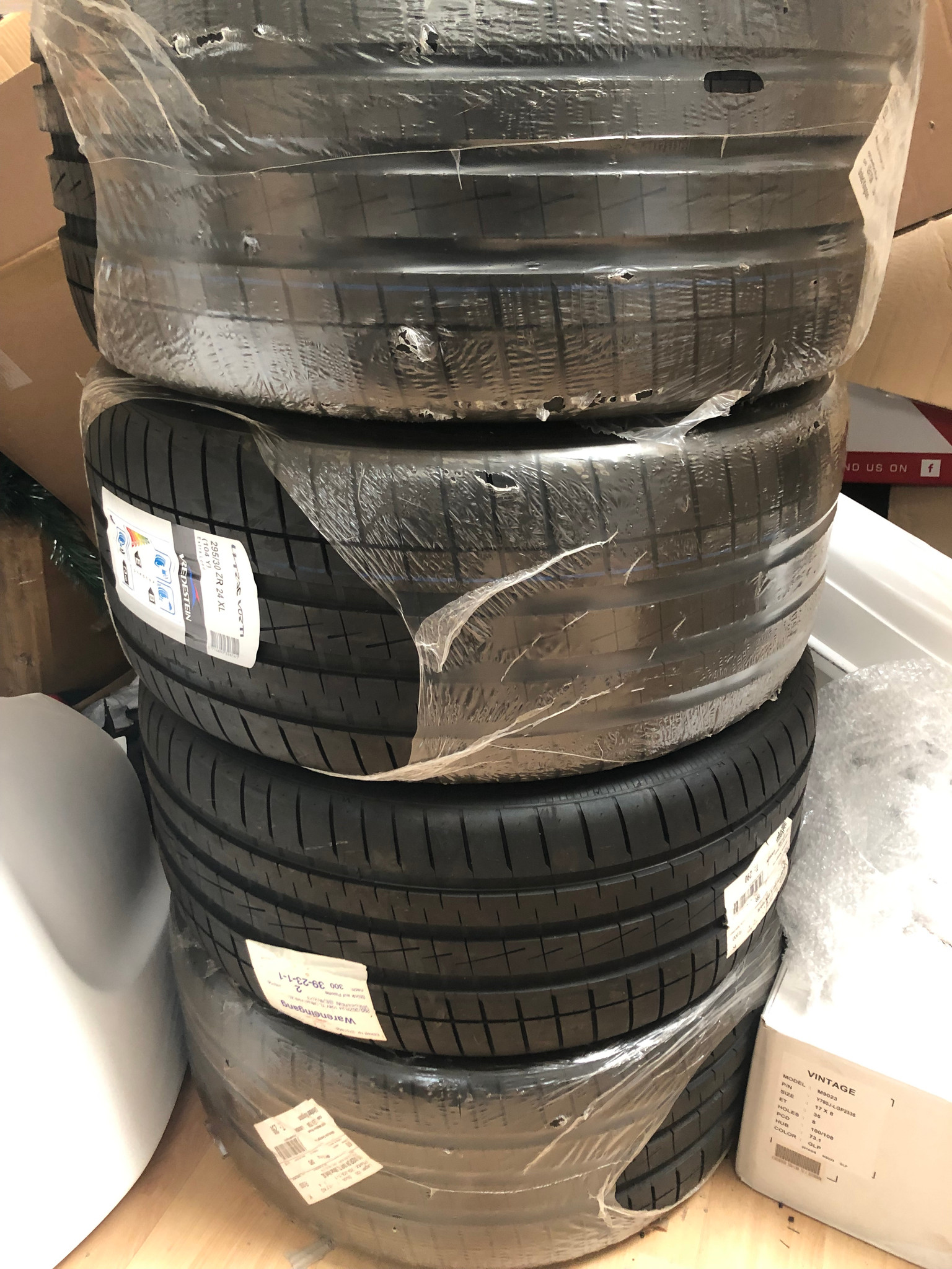 295/30 24 XL 104 Y Vredestein Ultrac Vorti Tyres - Meduza Design Ltd