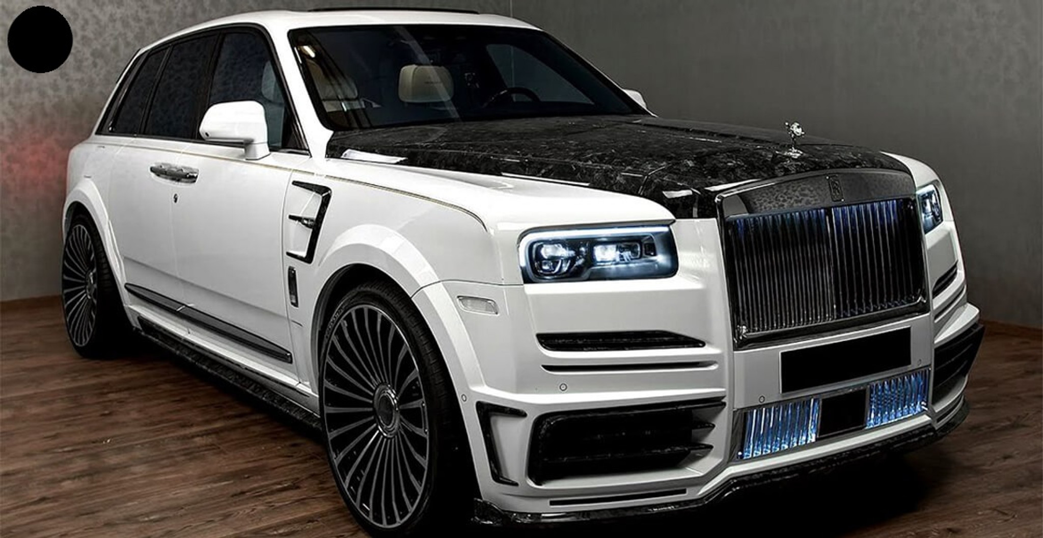 Chiêm ngưỡng xe sang RollsRoyce Phantom độ bodykit hầm hố