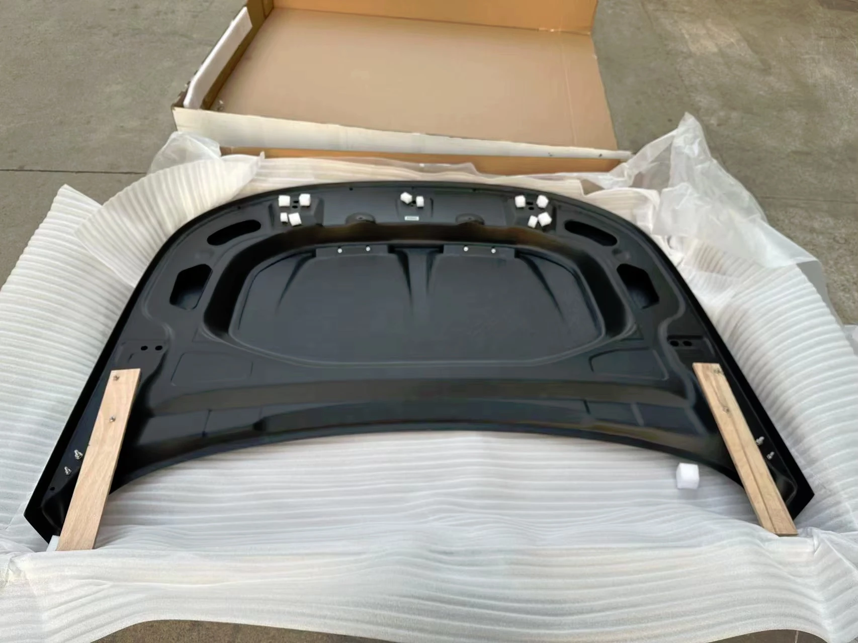 Range Rover L460 2024 > SV Style Carbon Bonnet - Meduza Design Ltd