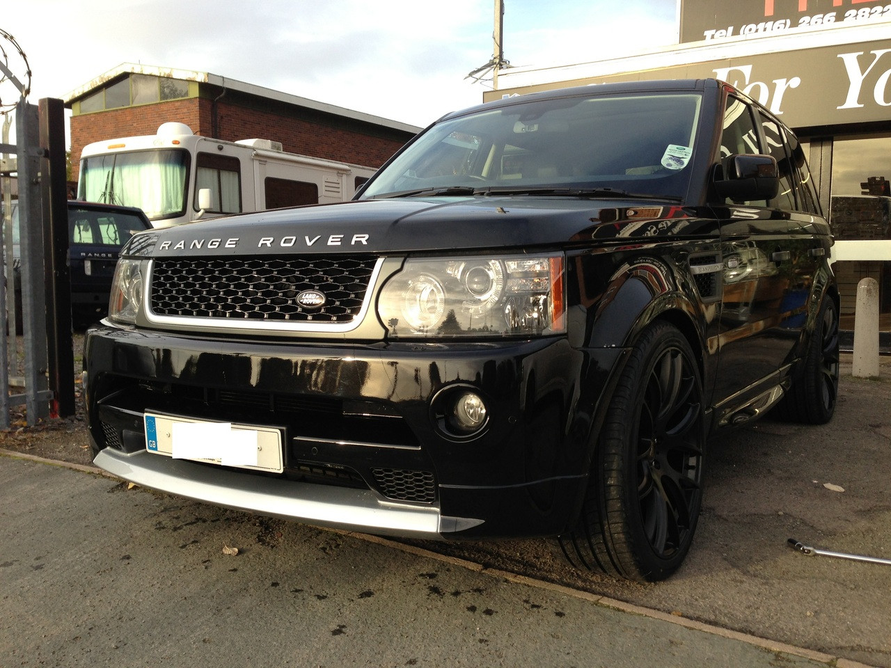 Range Rover Sport Autobiography Style Front Bumper 2010 > Meduza