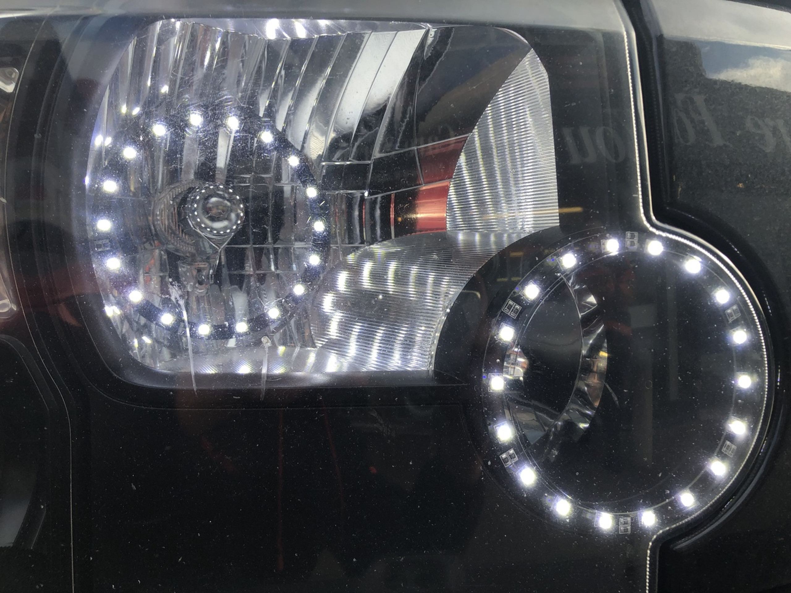 Land Rover Discovery 3 Headlight Staggered LED Conversion 2013 Style