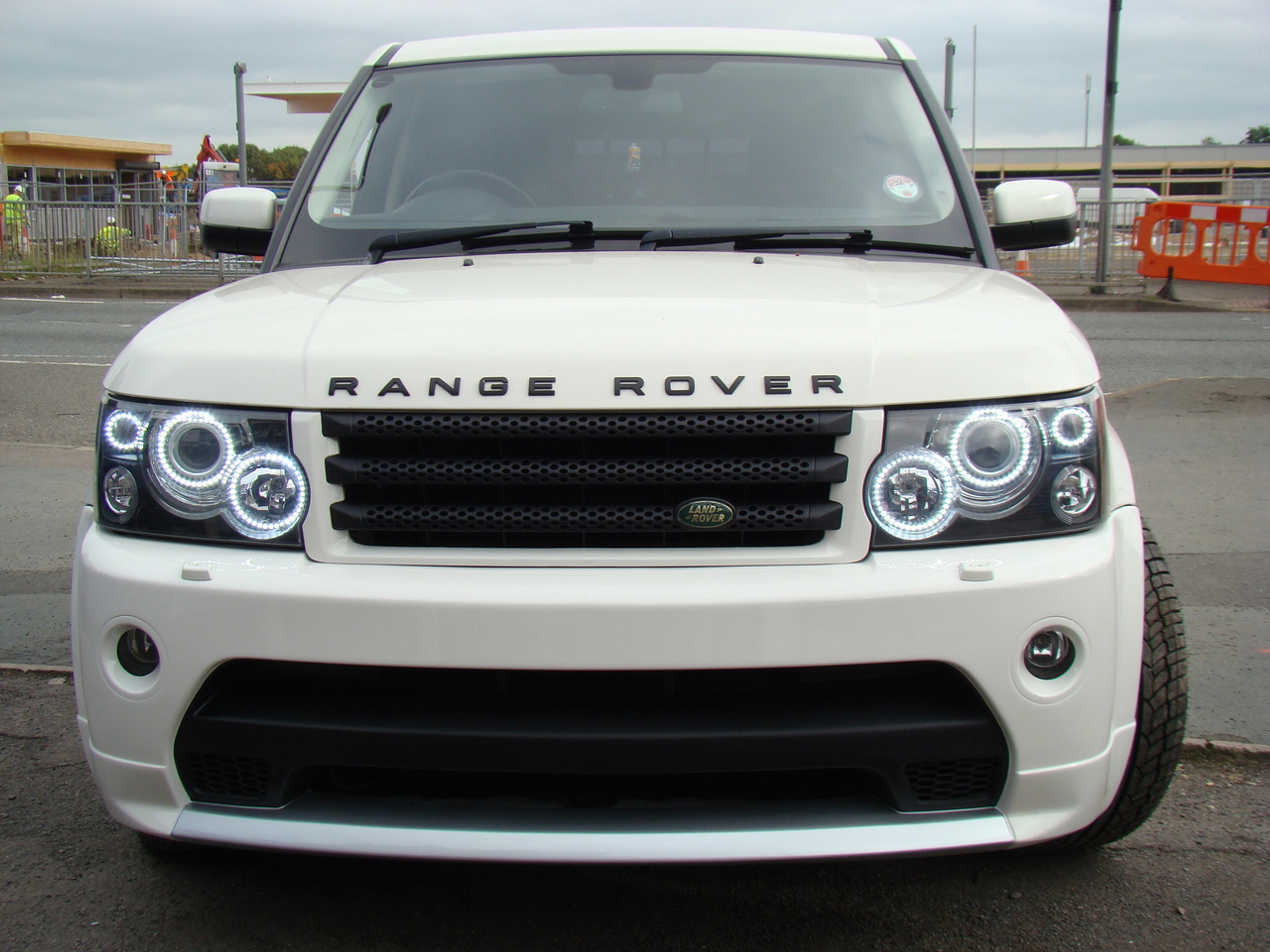 Range Rover Sport Headlight Conversion to 2012 Spec LED Lighting