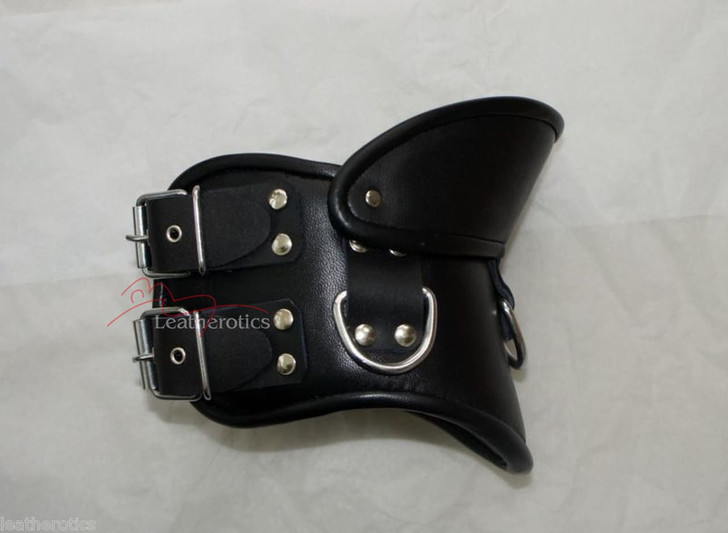 Leather neck collar