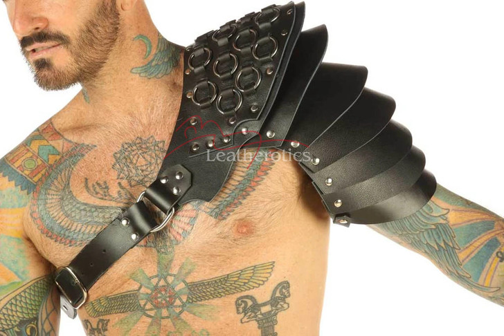 leather spaulders - front