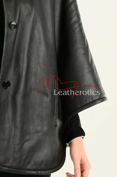 Ladies Fine Leather Cape With Fur Lining details
