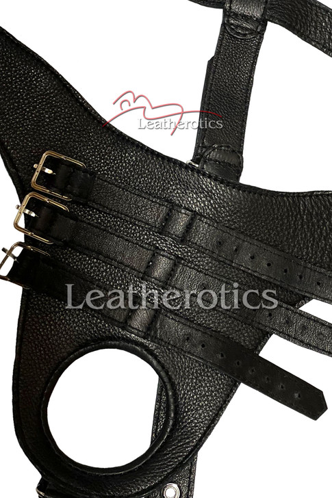 mens leather harness Leathererotics