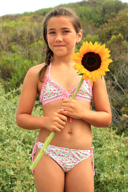 ＊Cheeky Flora（チキフローラ）＊ 26063998_fpx.tif?$filterlrg$&