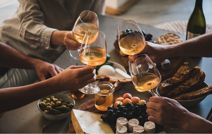 How to Serve Liquor – Quick Tips