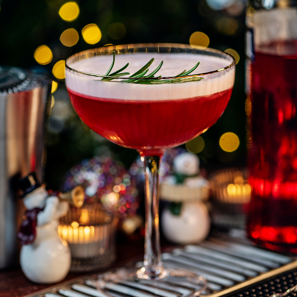MAKE A COCKTAIL