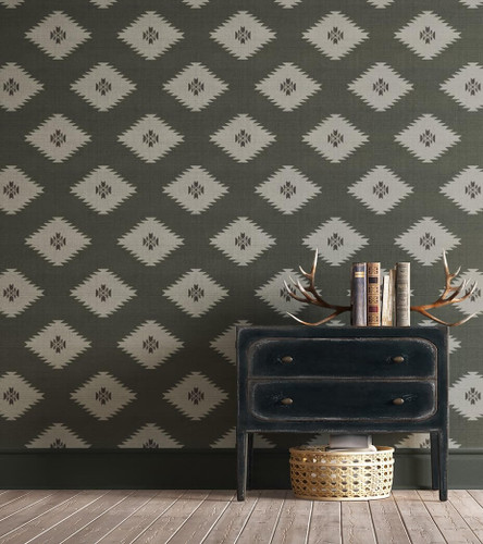 Gray Southwestern grasscloth wallpaper.