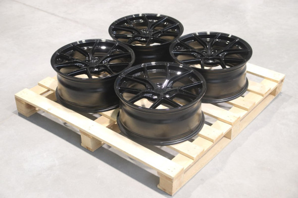 Set of SL01 18x8 ET35 5x112 72.6mm Gloss Black