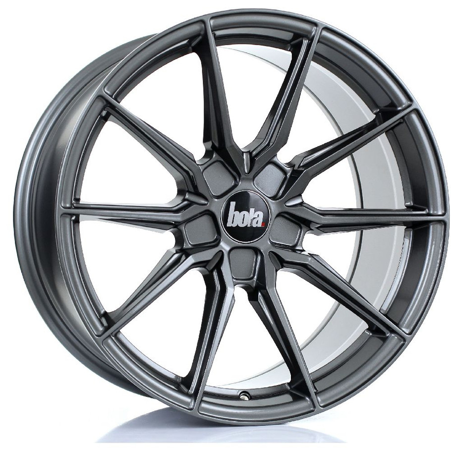 BOLA B16 19x9.5 5x105 GLOSS GUNMETAL Custom Offset: ET25 TO ET45 www.srbpower.com