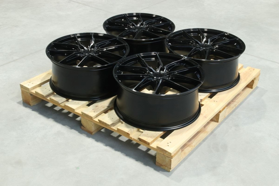 Set of JR44 20x8.5 ET20 5x115 72.6mm Black Machined w/Tinted Face