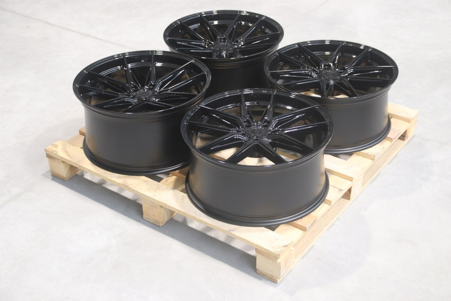 Set of JR44 21x9.5 ET35 + 21x10.5 ET30 5x112 74.1mm Gloss Black