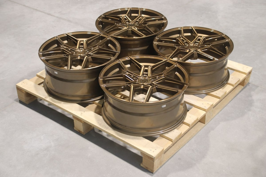 Set of CVR5 20x8.5 ET35 + 20x9 ET28 5x114.3 72.6mm Brushed Bronze